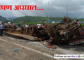 एक्सप्रेस वेवर भीषण अपघात! मुंबईच्या दिशेने निघालेला कंटेनर पुण्याच्या लेनवर पलटी, 5 कारचे नुकसान, 2 जागीच ठार
