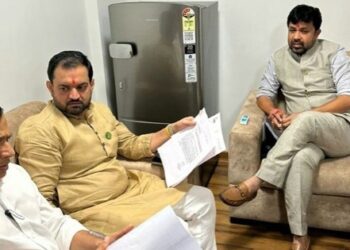 Sunil-Shelke-met-Sanjay-Bansode