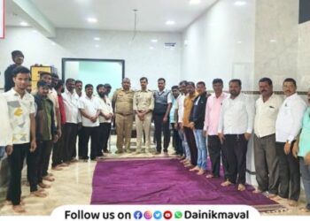 rickshaw drivers at Karla Vehergaon