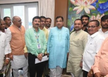 Regarding Talegaon Chakan road MLA Sunil Shelke met Nitin Gadkari