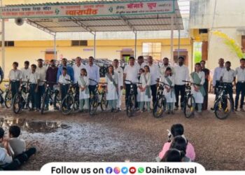 free bicycles distributed 88 students in Pavananagar