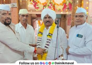 Conclusion of Kakad Aarti ceremony at Shree Vitthal temple in Talegaon Dabhade