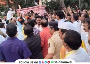 Maval Assembly Constituency Controversy between workers of candidate Sunil Shelke and Bapu Bhegde