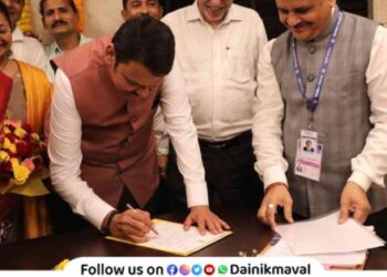 Devendra Fadnavis took over as Chief Minister