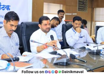 review meeting of all departments under Maval Panchayat Samiti at Vadgaon in presence of MLA Sunil Shelke