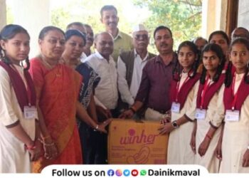Distribution of free sanitary napkins and guidance on health to students in rural areas