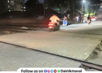 Nangargaon Bhangarwadi railway gate in Lonavala is open for traffic