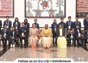 Kareena Thapa and Keya Hatkar of Maharashtra honored with Prime Minister National Child Award