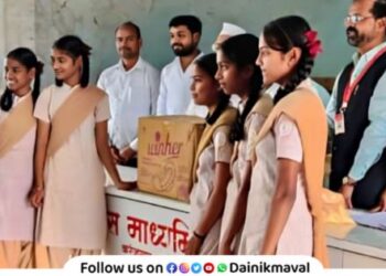 Distribution of free sanitary napkins to students in rural areas Maval News