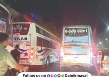 Demand action against private bus travel drivers who stop buses anywhere on road Pimpri Chinchwad