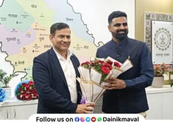 Pune Collector Dr Suhas Diwase Transferred Jitendra Doody joins as new Collector Know Who is Jitendra Doody