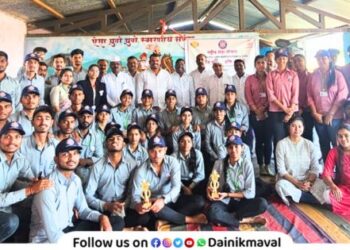 Siddhant College of Pharmacy Sudumbare conducts NSS camp at Vahangaon Maval