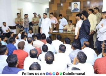 MLA Sunil Shelke met workers of General Motors Company on Friday 14 February 2025