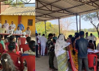 शिळींब येथील आदिम सेवा अभियानास उत्स्फूर्त प्रतिसाद ; आदिवासींना मिळाले जातीचे दाखले, घरकुल योजनेचे अर्ज