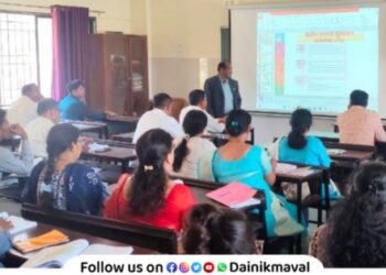 Guidance from Principal Raosaheb Sirsat in Teacher Capacity Building Training