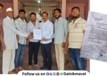 Women in Chavasar village struggle for water Villagers angry against poor management of Gram Panchayat