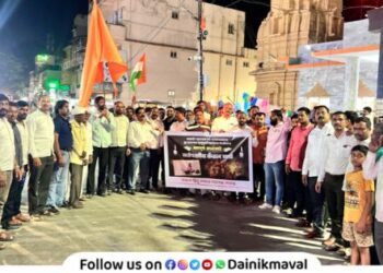 All-party torch rally at Vadgaon Maval to protest against the terrorist attack in Pahalgam