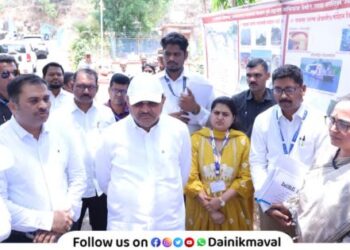 Water Resources Minister Dr Radhakrishna Vikhe Patil inspects Pavana Dam