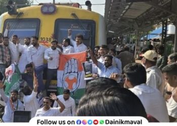 ED notice to Rahul Gandhi Youth Congress workers block Pune-Lonavala local train
