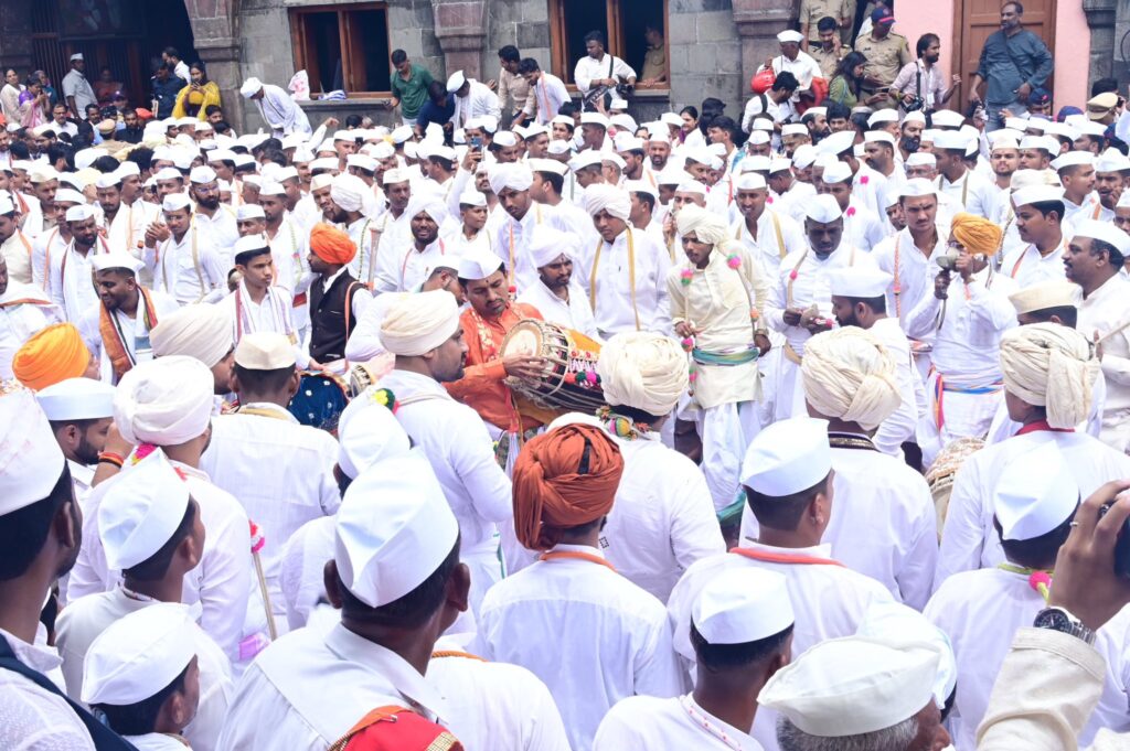 Sant Tukaram Maharaj Palkhi departs from Dehu towards Pandharpur