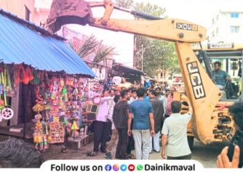 Dehu Nagar Panchayat administration takes immediate action Encroachments on roads removed