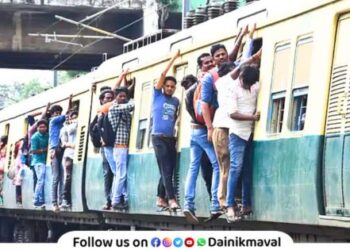 On-the-spot action will be taken against passengers travelling standing on the footboard of railway