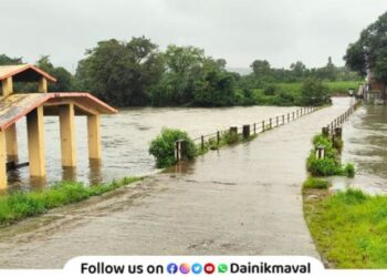 7140 cusecs of water is being released from Pawana Dam Water flowing over Kothurne Bridge