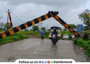 Height weight gauge on Jambhul underpass collapsed due to heavy vehicle impact