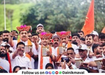 fort conservation campaign at Tikona Fort in presence of MP Nilesh Lanke MLA Jayant Patil Shashikant Shinde