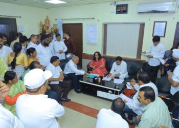 देहूरोड छावणी परिषदेत नागरिकांच्या तक्रारींवर आढावा बैठक ; आमदार सुनील शेळके यांच्या प्रमुख उपस्थितीत प्रशासनाला ठोस निर्देश