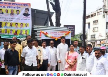 Former MLA Jayaprakash Chhajed unveils ST Workers Congress plaque at Talegaon Agar Maval