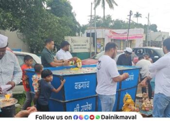 Citizens welcome Vadgaon Nagar Panchayat artificial immersion ponds 2850 Ganesh idols immersed