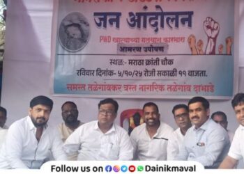 Prashant Bhagwat publicly supports Talegaon residents protest against potholes on Talegaon Chakan road