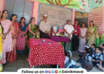 Vadgaon Maval Pandit Jawaharlal Nehru birth anniversary celebrated with enthusiasm at New English School
