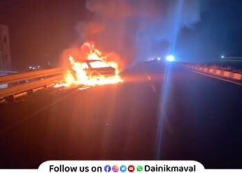 Kamshet Accident Car catches fire on flyover on old Pune-Mumbai highway One dies of burns