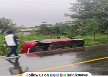 Car overturns into field after road collapses at Kale-Pavananagar no remedial measures taken after accident