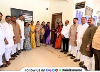 BDO office of Maval Panchayat Samiti locked Aggressive stance of Panchayat Samiti Zilla Parishad members