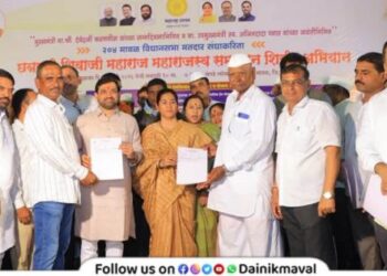 Live 7-12 extracts distributed to farmers in Maval citizens benefited from Shivaji Maharaj Maharajswa Camp