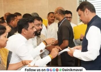 Ravindra Bhegade met with CM devendra fadanvis to request an early meeting regarding Pavana farmer